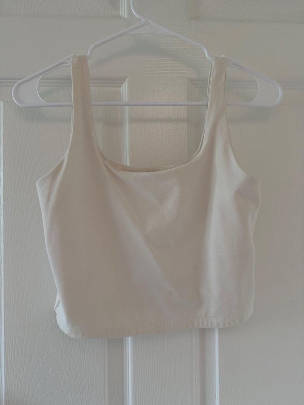GAP Cream Scoop Neck Cropped Tank